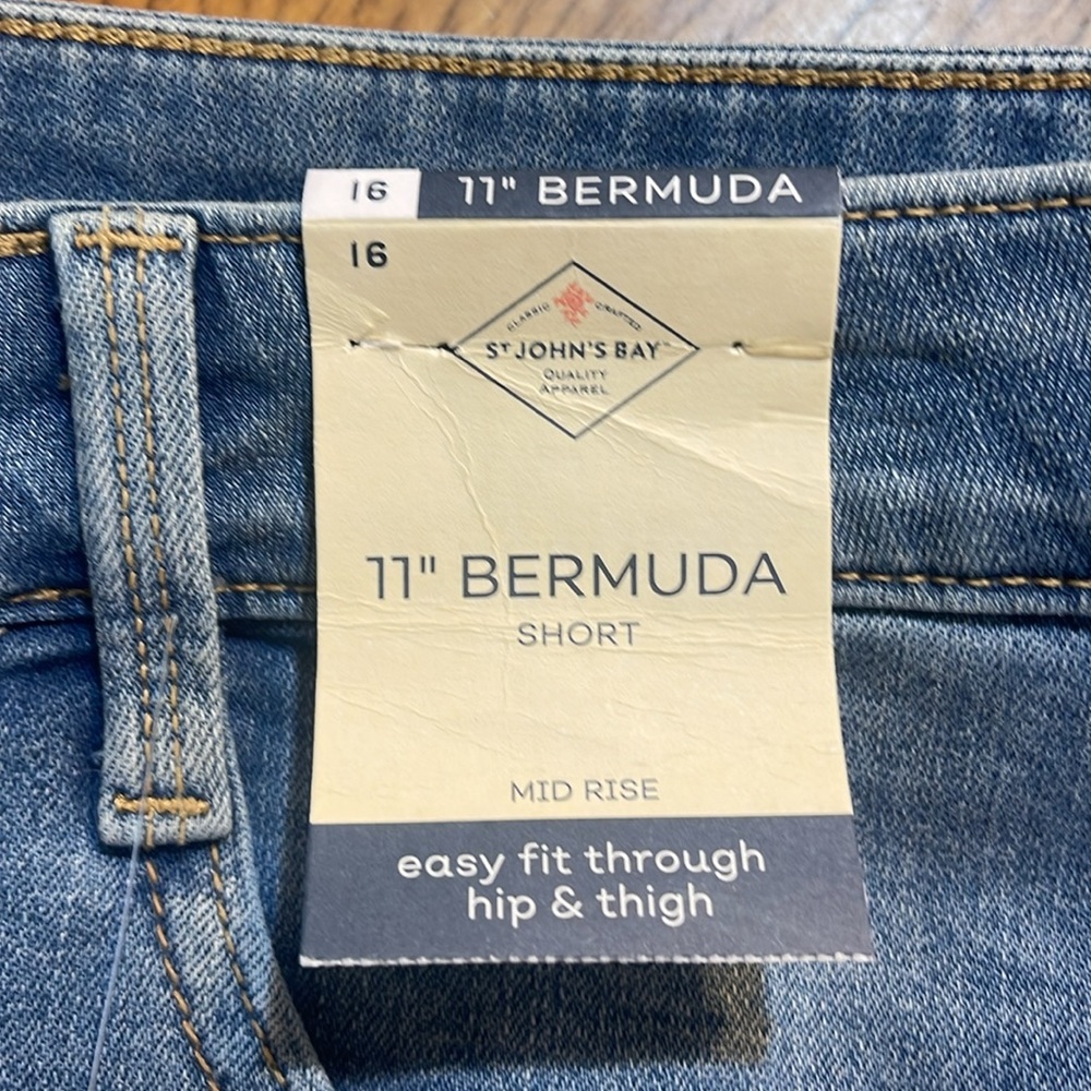 NWT 11” Bermuda shorts by St. John’s Bay. Mid rise size 16 - Picture 6 of 6